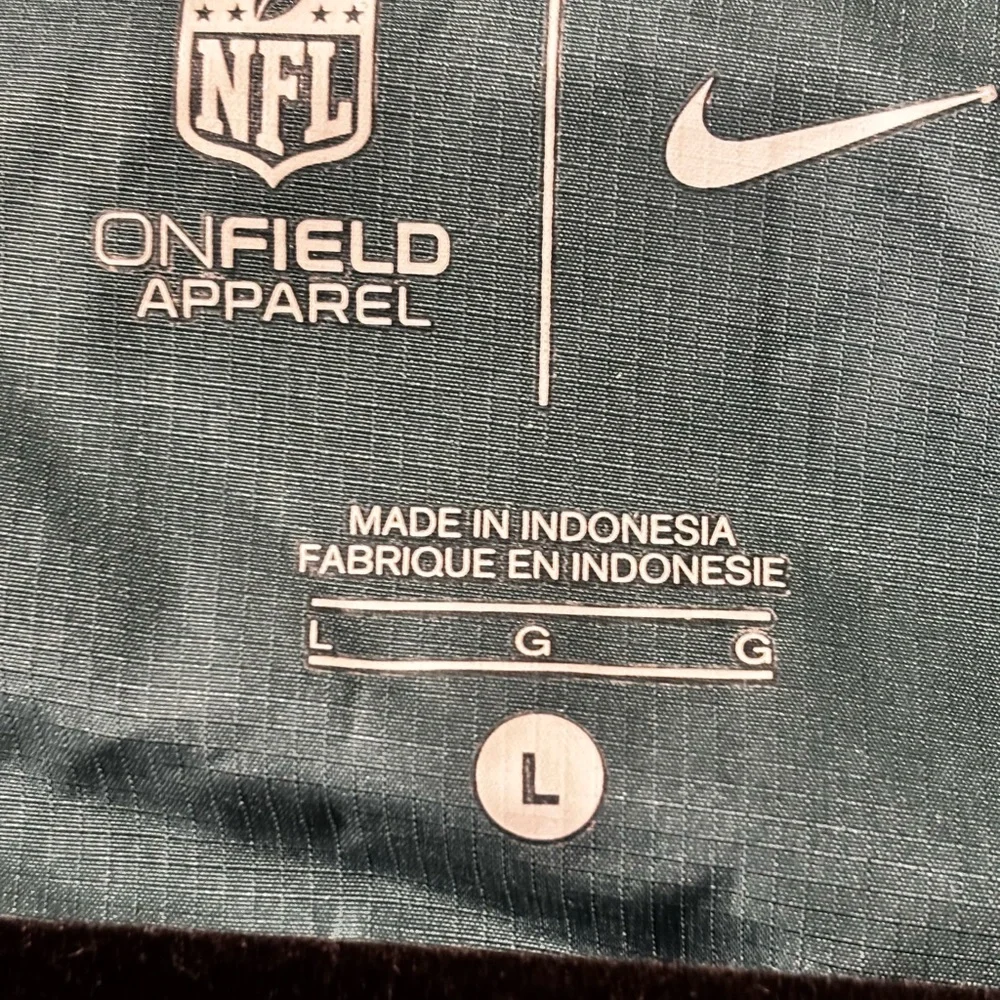 Nike NFL On Field Apparel Philadelphia Eagles Pullover Zip Shirt Windbreaker
